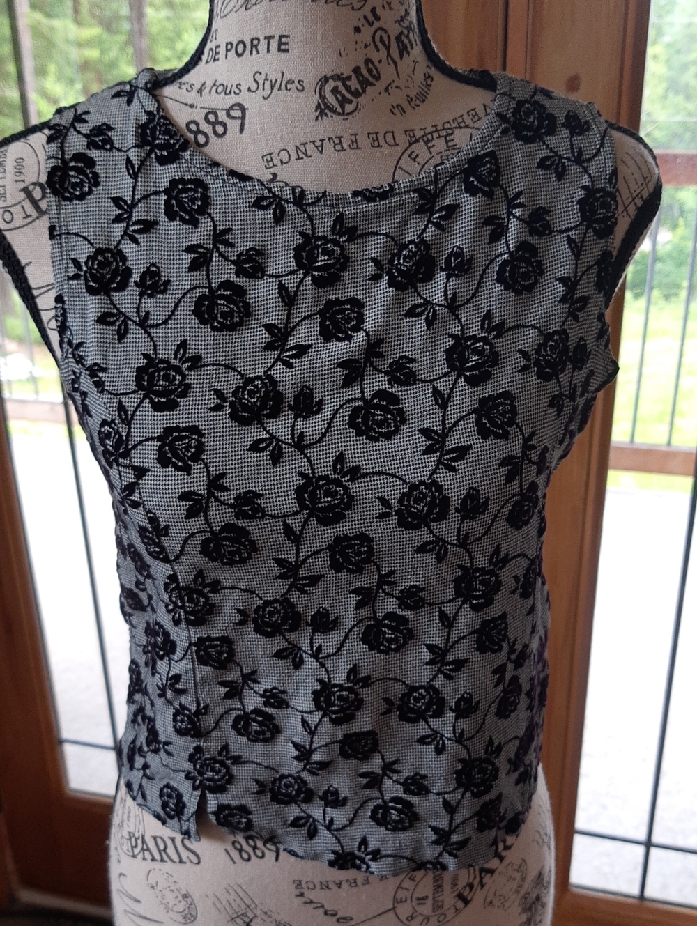 Sleeveless Black Velvet Floral Lace Overlay Top - Women Size Small